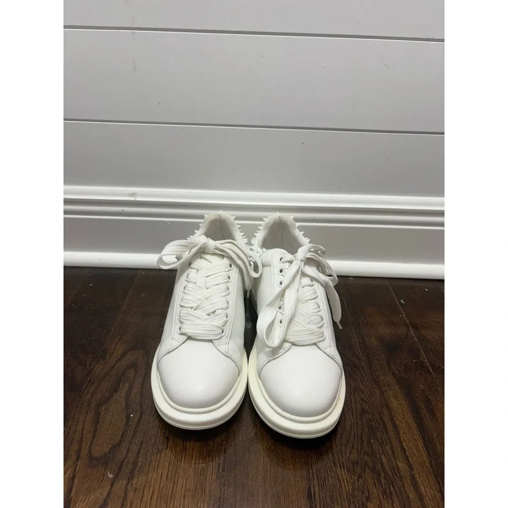 Steve Madden Mens Sz 10M Frosting White Spike Shoes